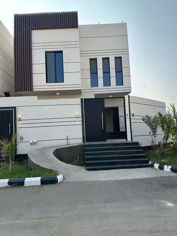 فيلا سكني للبيع في حي الزمرد في جدة