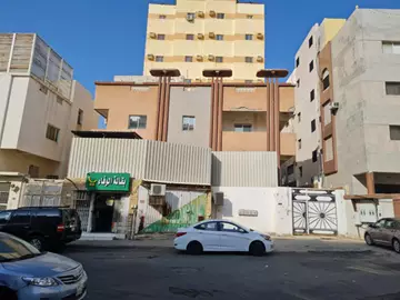 عمارة سكني للبيع في حي النزهة في مكة المكرمة