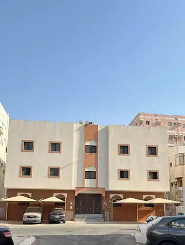 عمارة للبيع في موقع مميز بحي النزهة