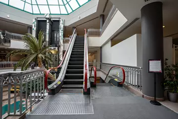 مكاتب مؤثثة للإيجار في حي الروضة ✨