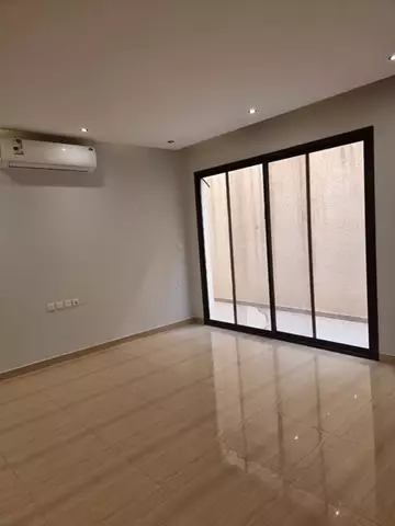 شقة للايجار راقية جدا في حي القيروان