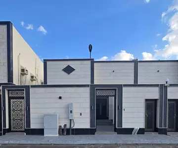 دور مستقل سكني للبيع في حي الرياض في جدة