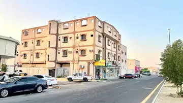 شقة للإيجار في حي المروج في القريات