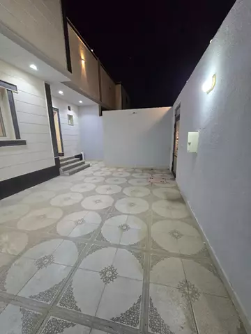 فيلا سكني للبيع في حي الرياض في جدة