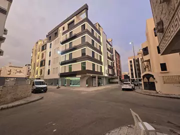 شقة 4 غرف سكني للبيع في حي الروضة في جدة