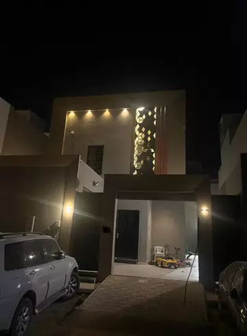 فيلا فاخرة للبيع بحي الرمال