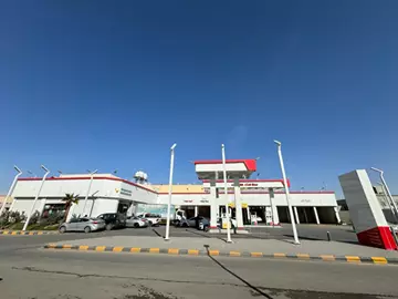محطة وقود جديدة للبيع في حي الغنامية في جنوب الرياض