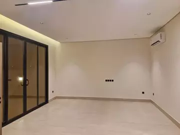 دور علوي فاخر للإيجار تشطيب حديث