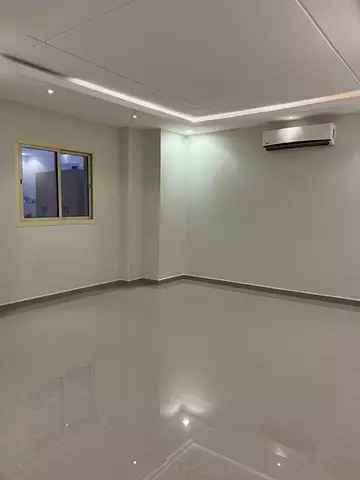 دور أول سكني للإيجار من فيلا في حي الياسمين في شمال الرياض