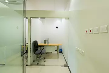 مكتبك الجاهز… بداية قوية لنجاحك المهني!