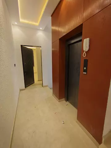 شقة سكني للبيع في حي الجنادرية في شرق الرياض
