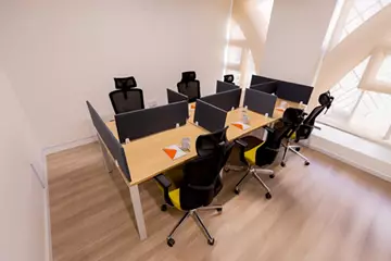 مكتب تجاري للإيجار في حي الدريهمية في غرب الرياض