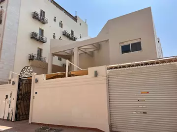 ارض للبيع في موقع مميز بحي الروضة