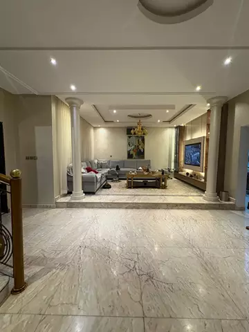 فيلا سكني للبيع في حي الصحافة في شمال الرياض