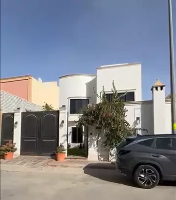 فيلا سكني للبيع في حي قرطبة في الرياض