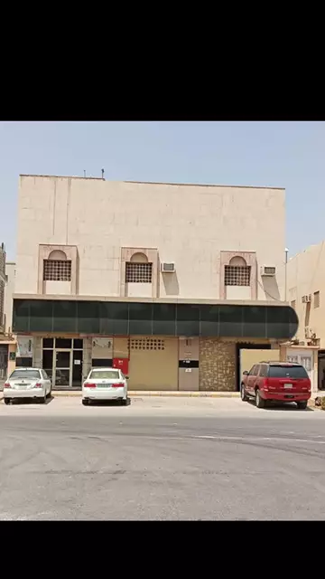 عمارة تجارية سكنية للإيجار في حي العقيق في شمال الرياض