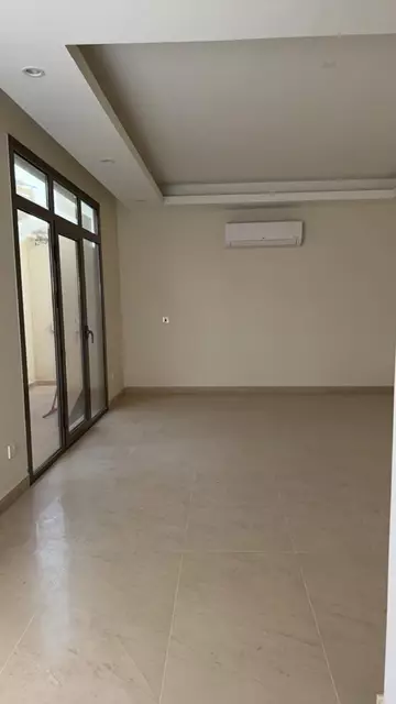 فيلا سكني للبيع في حي الرمال في شرق الرياض