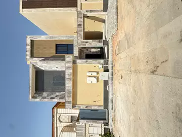 للبيع دور ارضي بحي النهضه شرق الرياض