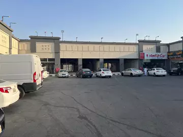 صالة عرض تجاري للإيجار