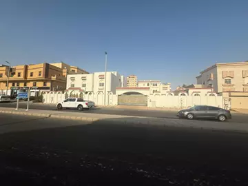 ارض تجارية للبيع في حي المحمدية