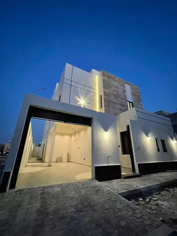 دور مستقل سكني للبيع في حي ديراب في غرب الرياض
