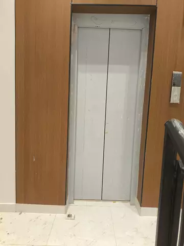 شقة سكني للبيع في حي الجنادرية في شرق الرياض