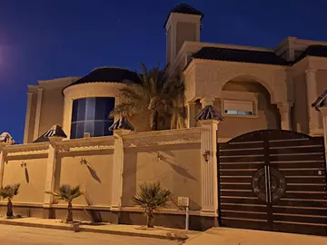 فيلا سكني للبيع بناء عالي الجودة في حي حطين في شمال الرياض