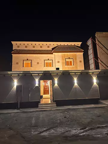 فيلا للبيع في الفلاح بجوار ملعب الجوهرة