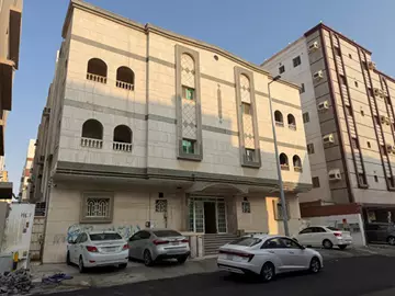 عمارة استثمارية سكنية للبيع في حي الربوة