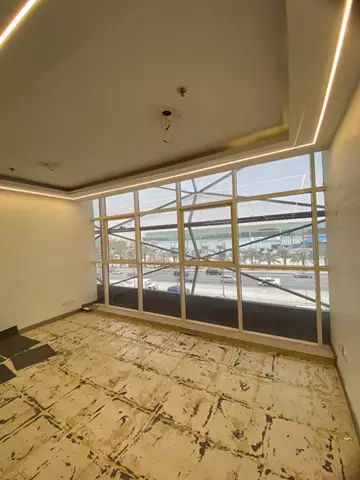 مكتب تجاري للإيجار في حي التعاون في شمال الرياض