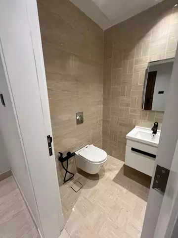شقة سكني للإيجار في حي الملقا في شمال الرياض