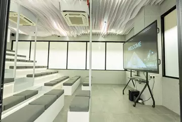 مكتب تجاري للإيجار في حي السويدي في غرب الرياض