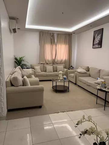 شقة للبيع في حي إشبيلية في شرق الرياض