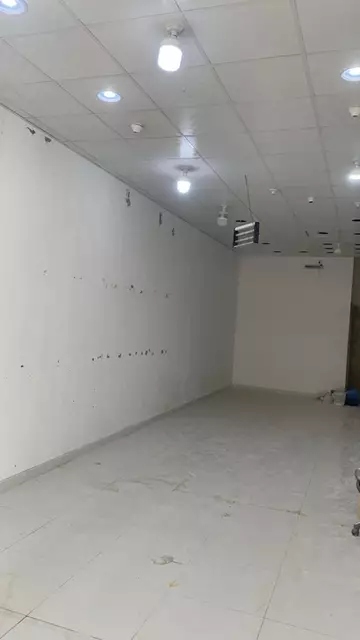 محل تجاري للإيجار في حي ضاحية نمار في غرب الرياض