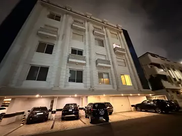 شقة فاخره للإيجار في حي الروضة