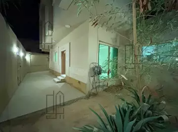 فيلا سكني للإيجار في حي العارض في شمال الرياض