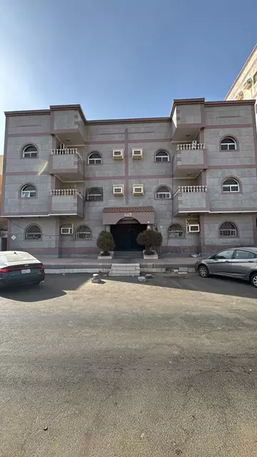 عمارة سكني للبيع في حي الربوة في جدة