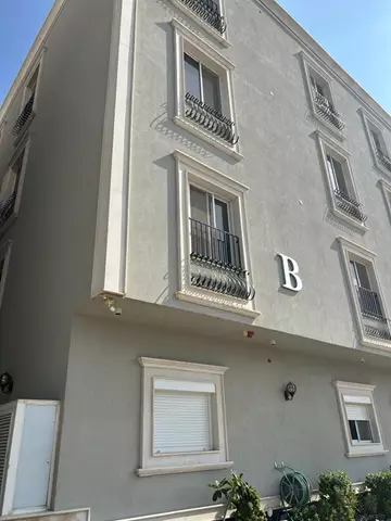 شقة سكني للبيع في حي الياسمين في شمال الرياض