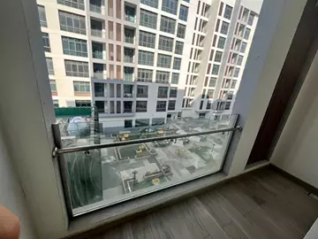 شقة فاخره ومؤثثة للإيجار في حي السلامة 