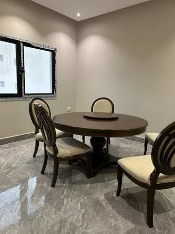 دور اول نظام شقة بمطبخ امريكي