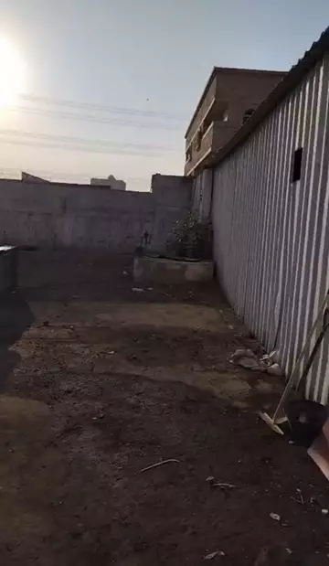 مستودع تجاري للإيجار في حي بريمان في جدة