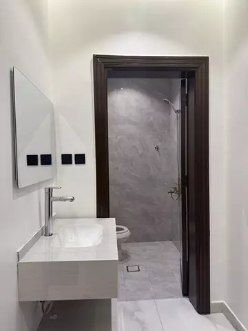 شقة في فلة للإيجار في حي حطين في شمال الرياض