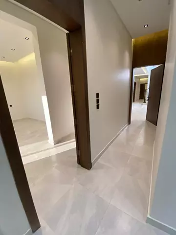 شقة سكني للبيع في حي الوسام في خميس مشيط