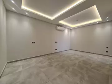 شقه فاخره للايجار بعماره سيل 25