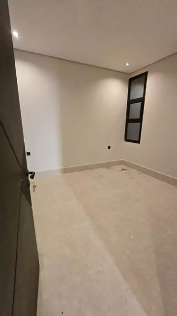 شقة سكني للبيع في حي الحمراء في الخبر