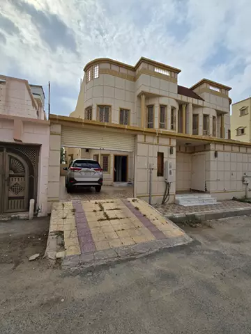 فيلا سكني للبيع في حي الحلقة الشرقية في الطائف