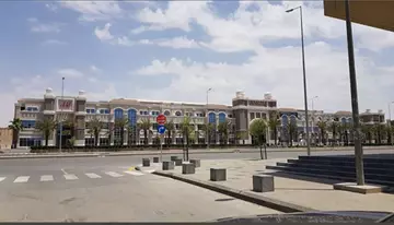 مكتب تجاري للإيجار في حي النفل في شمال الرياض