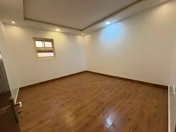 شقة سكني للإيجار في حي ظهرة العودة شرق في الدرعية