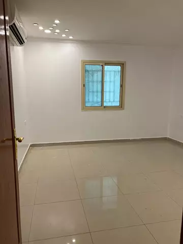 دور في فلة سكني للإيجار في حي العقيق في شمال الرياض