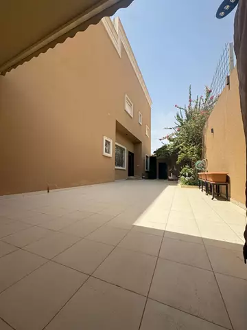 فيلا سكني للبيع في حي النرجس في شمال الرياض